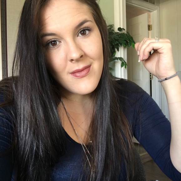 Ashlee ab me fam,donate to foster care,sleep&Posh! - Picture 2 of 8